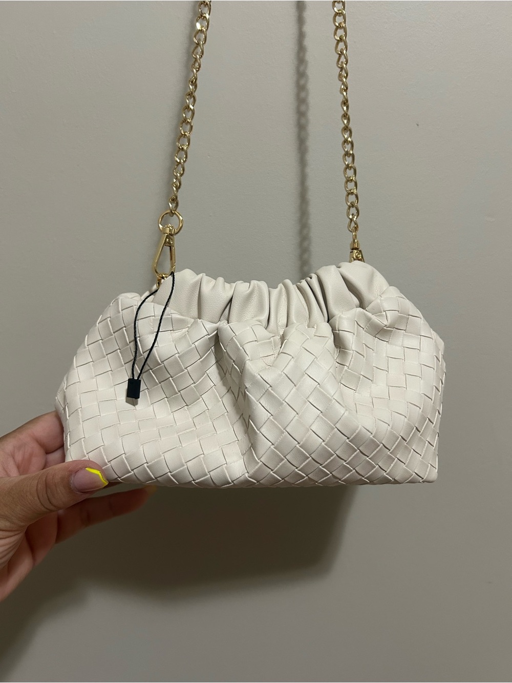 Woven Crossbody Shoulder Bag in White with Gold Chain